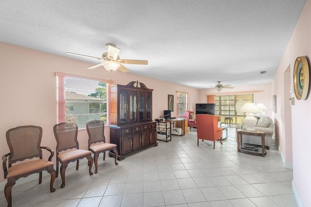 33 Lake Vista Trail 202, Port St. Lucie, FL 34952