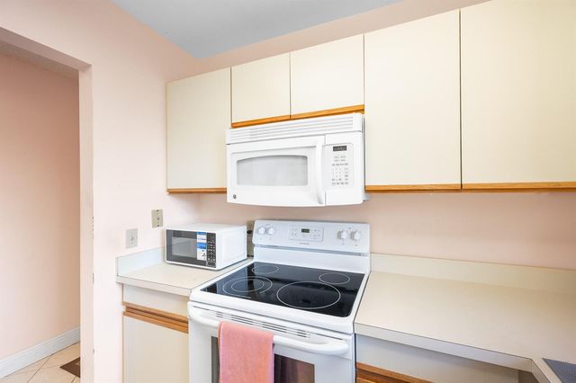 33 Lake Vista Trail 202, Port St. Lucie, FL 34952