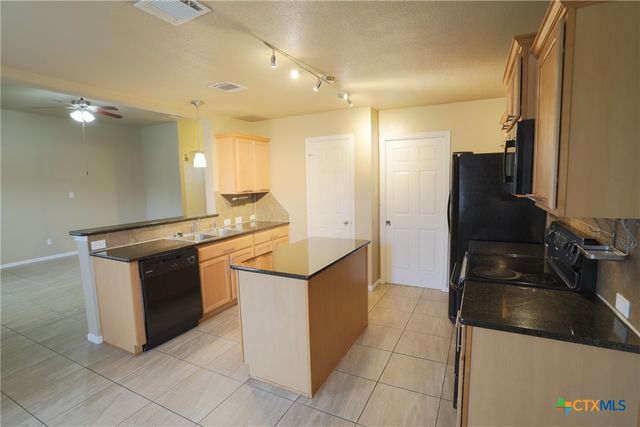 425 Emerald Ridge Drive, Temple, TX 76502