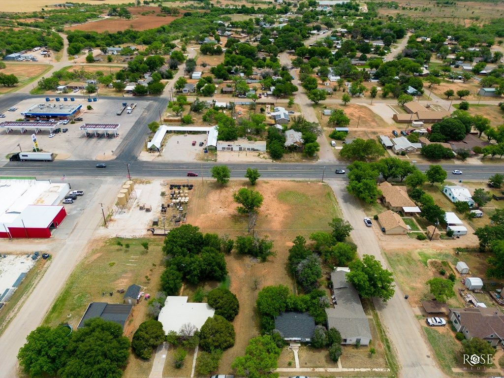 Image 3 of property listing at 216 S State St # 12 5-12, Bronte, TX 76933
