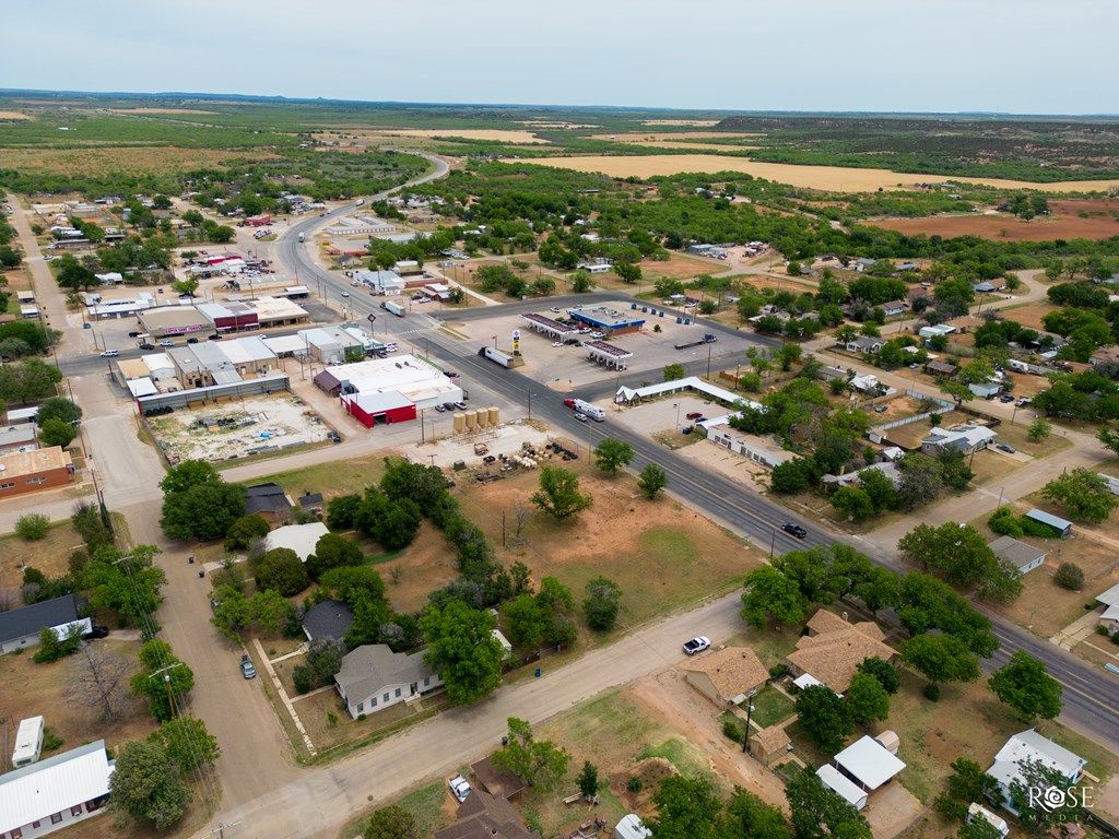 Image 5 of property listing at 216 S State St # 12 5-12, Bronte, TX 76933