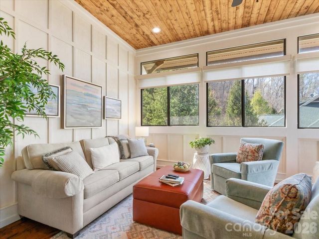 45 Creekside Way 301, Burnsville, NC 28714