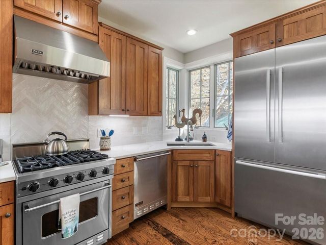 45 Creekside Way 301, Burnsville, NC 28714