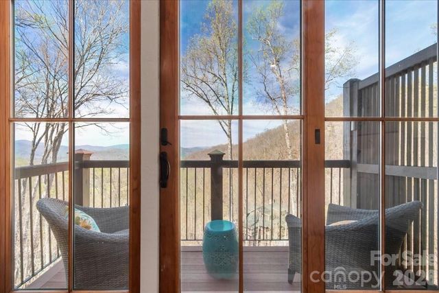 45 Creekside Way 301, Burnsville, NC 28714
