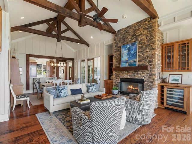 45 Creekside Way 301, Burnsville, NC 28714