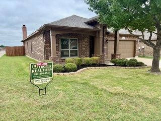 1401 Elkford Lane, Fort Worth, TX 76247