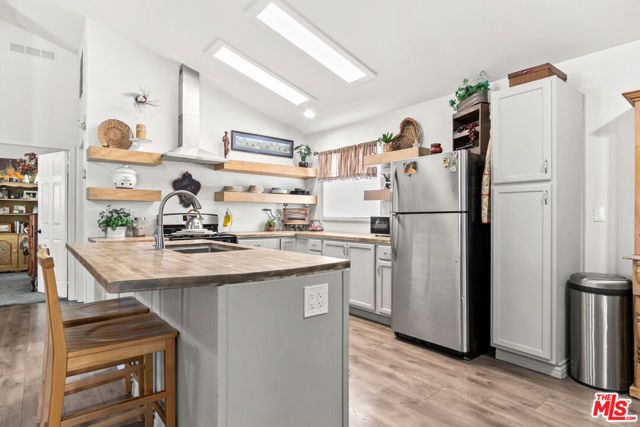 20147 Edgewater Drive 377, Canyon Country (santa Clarita), CA 91351