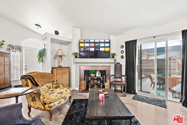 20147 Edgewater Drive 377, Canyon Country (santa Clarita), CA 91351