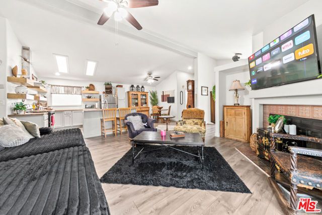20147 Edgewater Drive 377, Canyon Country (santa Clarita), CA 91351