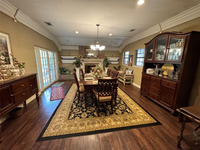 7824 Pecan Forest Lane, Baytown, TX 77521