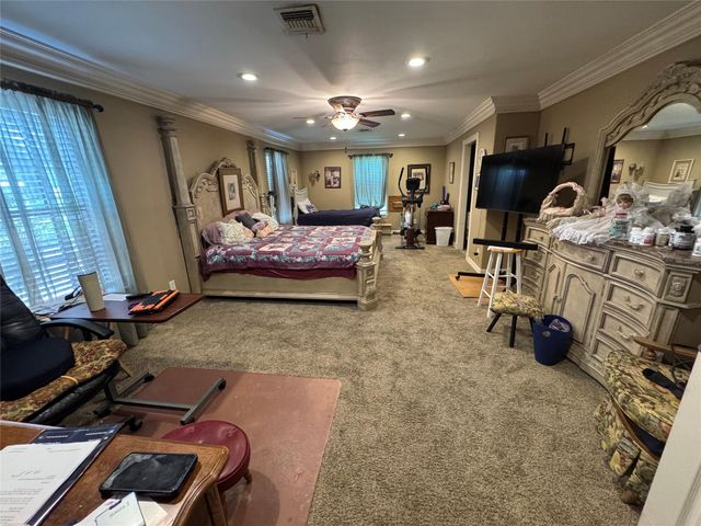 7824 Pecan Forest Lane, Baytown, TX 77521