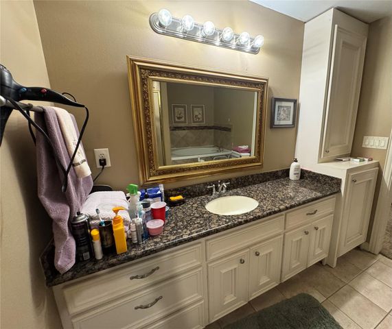 7824 Pecan Forest Lane, Baytown, TX 77521