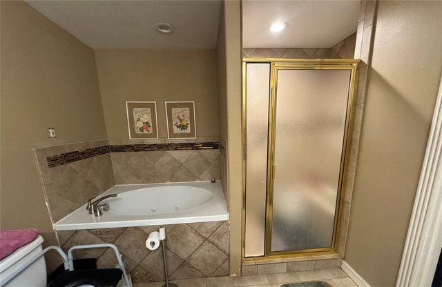7824 Pecan Forest Lane, Baytown, TX 77521