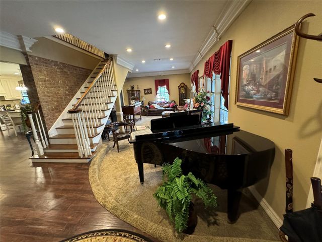 7824 Pecan Forest Lane, Baytown, TX 77521