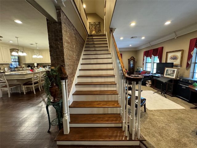 7824 Pecan Forest Lane, Baytown, TX 77521
