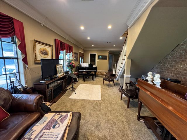 7824 Pecan Forest Lane, Baytown, TX 77521
