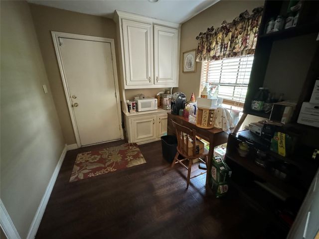 7824 Pecan Forest Lane, Baytown, TX 77521