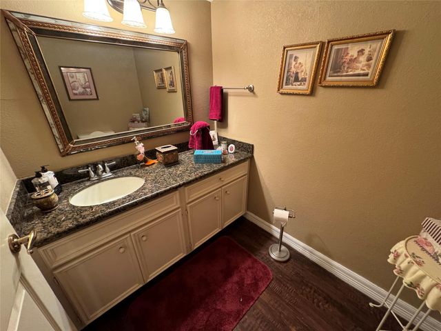 7824 Pecan Forest Lane, Baytown, TX 77521