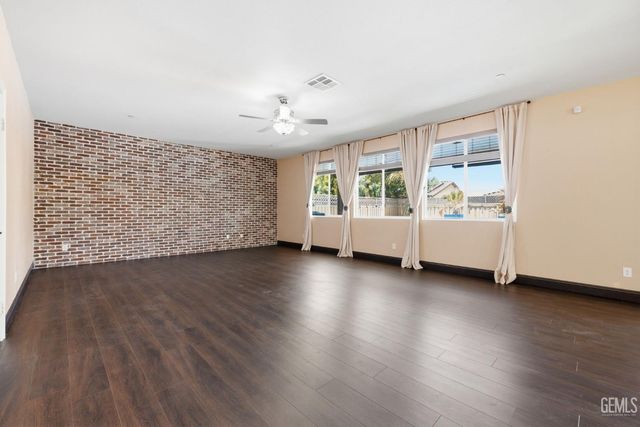 5818 Warren Ridge Drive, Bakersfield, CA 93313