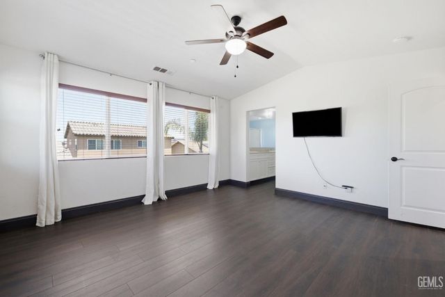 5818 Warren Ridge Drive, Bakersfield, CA 93313