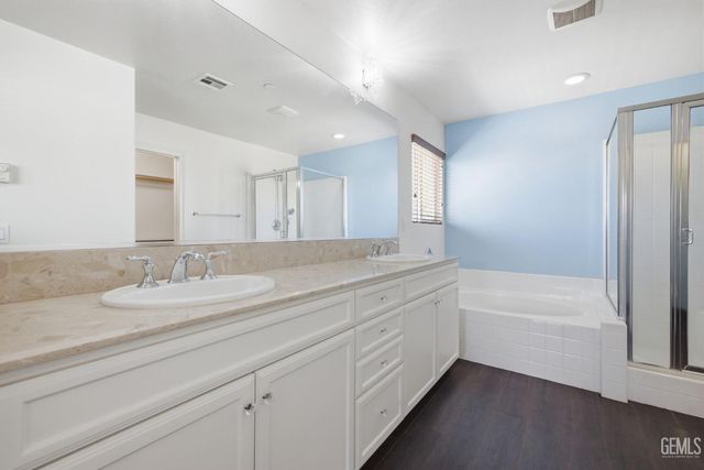 5818 Warren Ridge Drive, Bakersfield, CA 93313