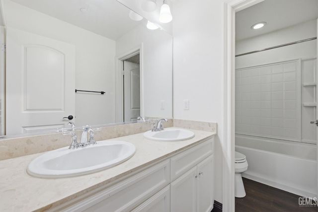5818 Warren Ridge Drive, Bakersfield, CA 93313