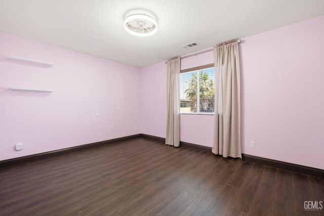 5818 Warren Ridge Drive, Bakersfield, CA 93313