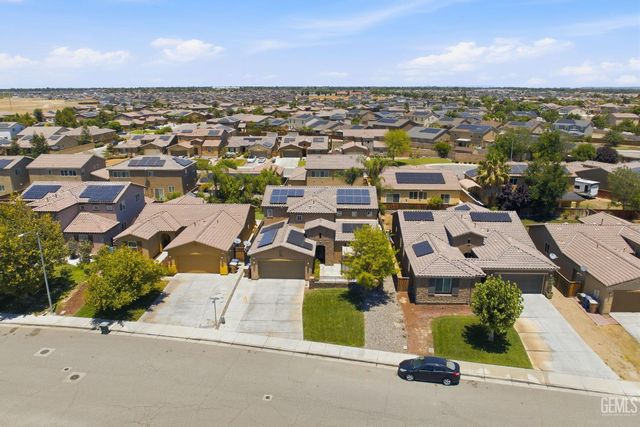 5818 Warren Ridge Drive, Bakersfield, CA 93313