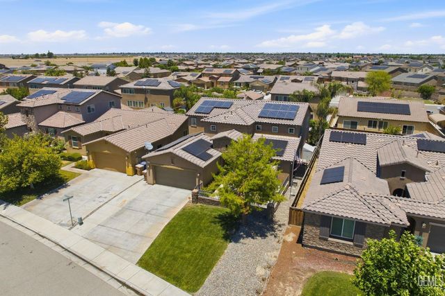 5818 Warren Ridge Drive, Bakersfield, CA 93313