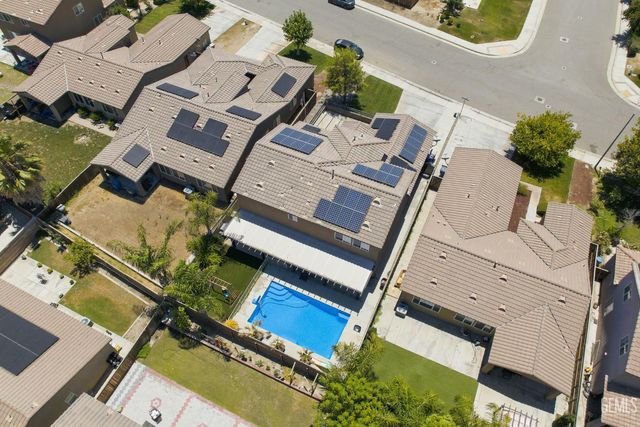 5818 Warren Ridge Drive, Bakersfield, CA 93313