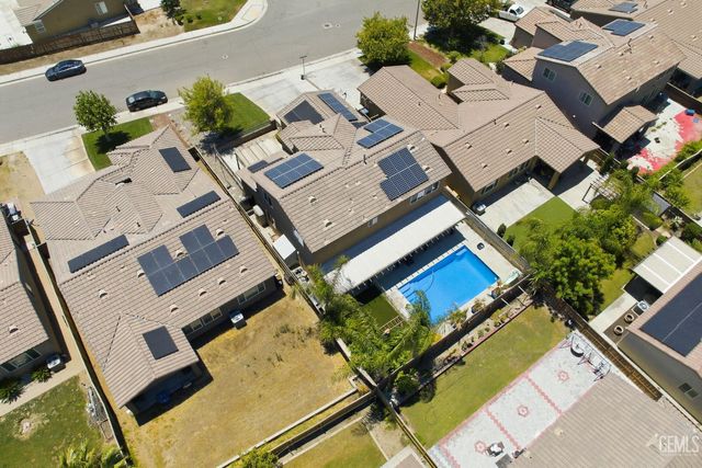 5818 Warren Ridge Drive, Bakersfield, CA 93313