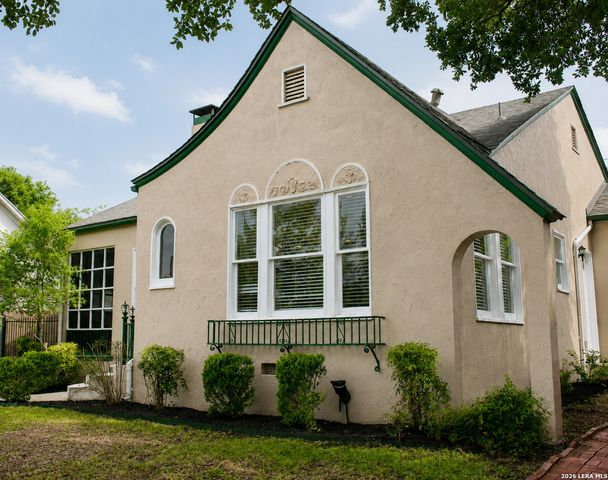 306 W LULLWOOD AVE, San Antonio, TX 78212