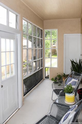 306 W LULLWOOD AVE, San Antonio, TX 78212