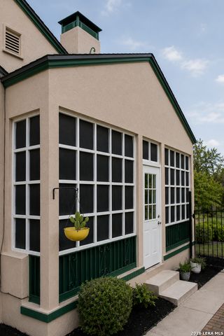 306 W LULLWOOD AVE, San Antonio, TX 78212