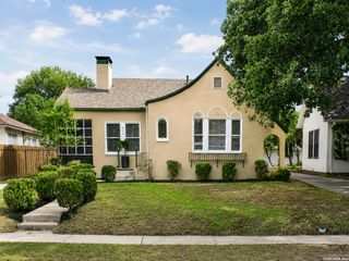 306 W LULLWOOD AVE, San Antonio, TX 78212