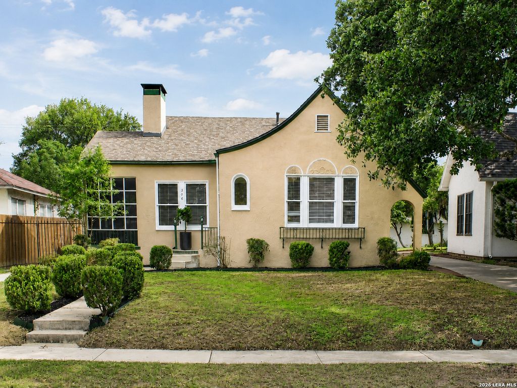 306 W LULLWOOD AVE, San Antonio, TX 78212