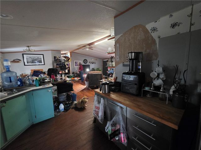 153 Lago Vista Dr, Rockport, TX 78382