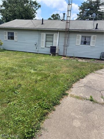 2400 Midway Avenue NE, Canton, OH 44705
