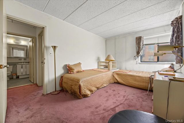 139-35 35th Avenue 6E, Flushing, NY 11354
