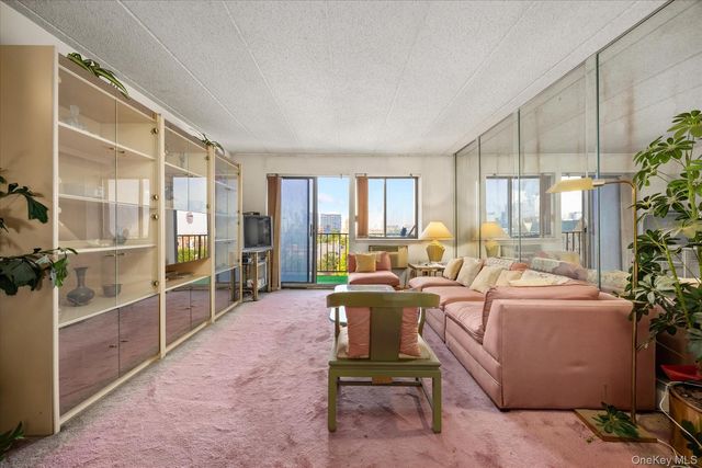 139-35 35th Avenue 6E, Flushing, NY 11354