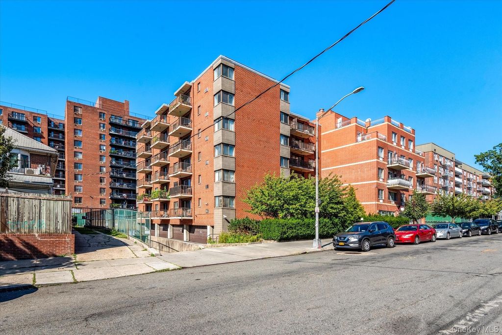 139-35 35th Avenue 6E, Flushing, NY 11354 — photo 2