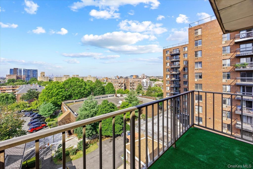 139-35 35th Avenue 6E, Flushing, NY 11354 — photo 5