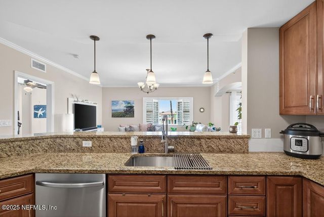 525 3RD Street N 215, Jacksonville Beach, FL 32250