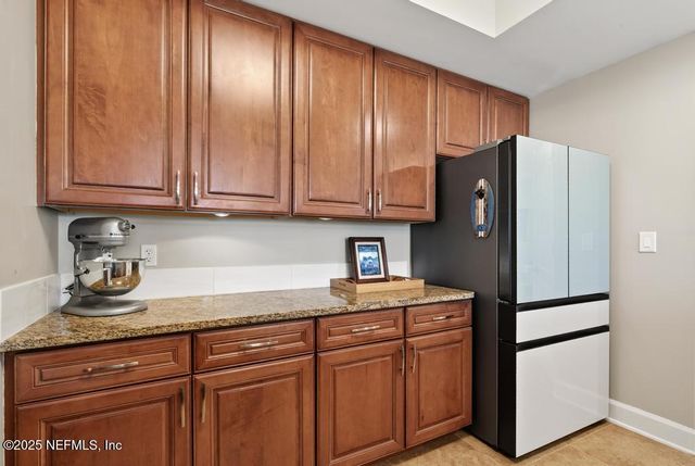 525 3RD Street N 215, Jacksonville Beach, FL 32250