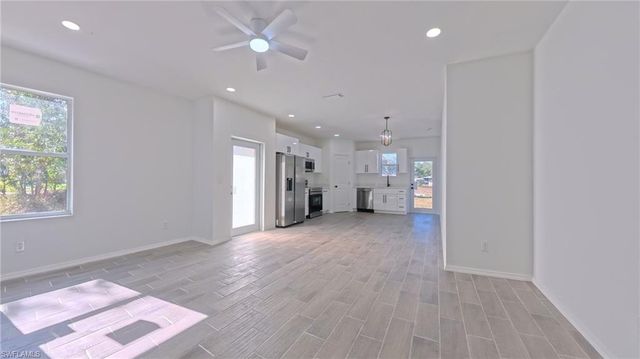 2173 Mitchell CT, Fort Myers, FL 33916
