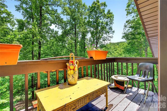 1828 McKenzie Way S, Old Fort, NC 28762