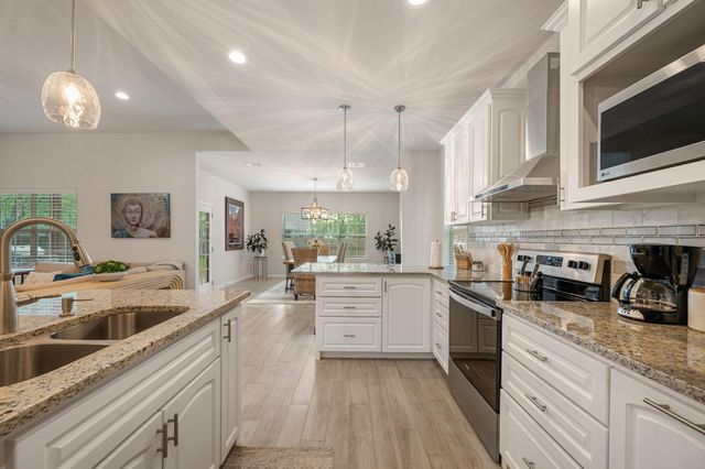 139 Waikakaaua DR, Bastrop, TX 78602