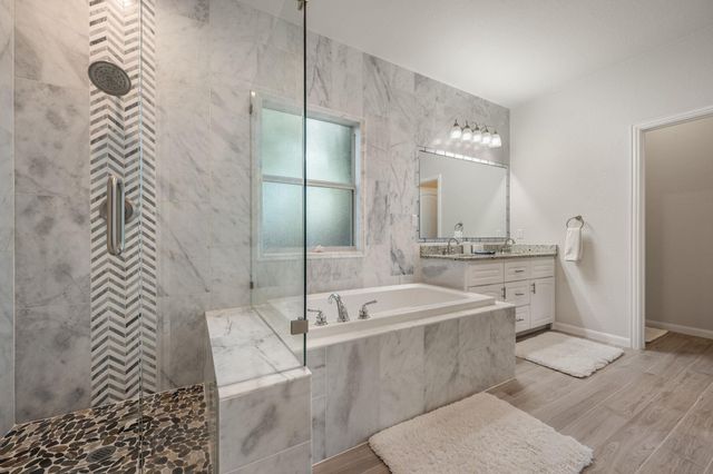 139 Waikakaaua DR, Bastrop, TX 78602