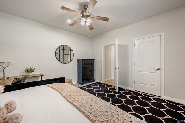 139 Waikakaaua DR, Bastrop, TX 78602