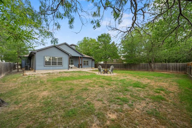 139 Waikakaaua DR, Bastrop, TX 78602